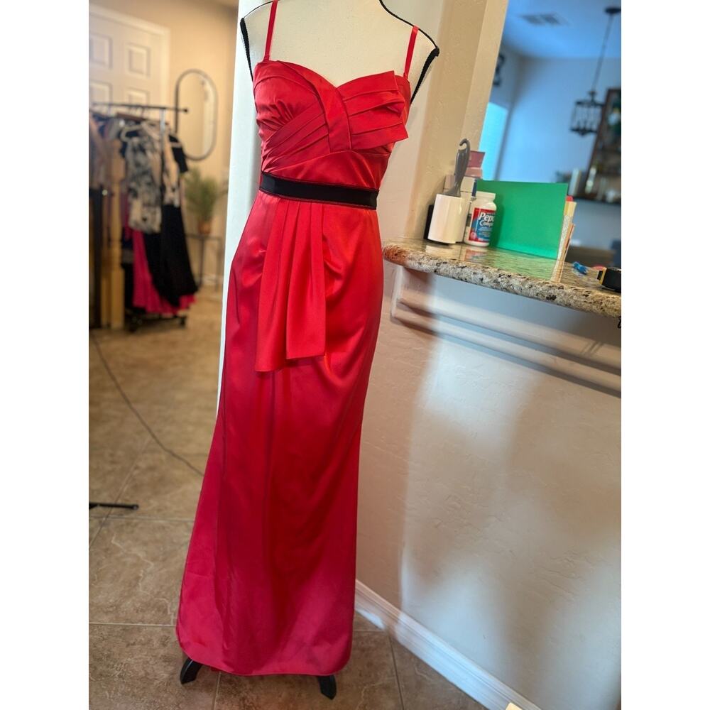 BCBG MAX AZRIA Red Silk Full Length Strapless Train Dress Gown Size 2 - Picture 3 of 7
